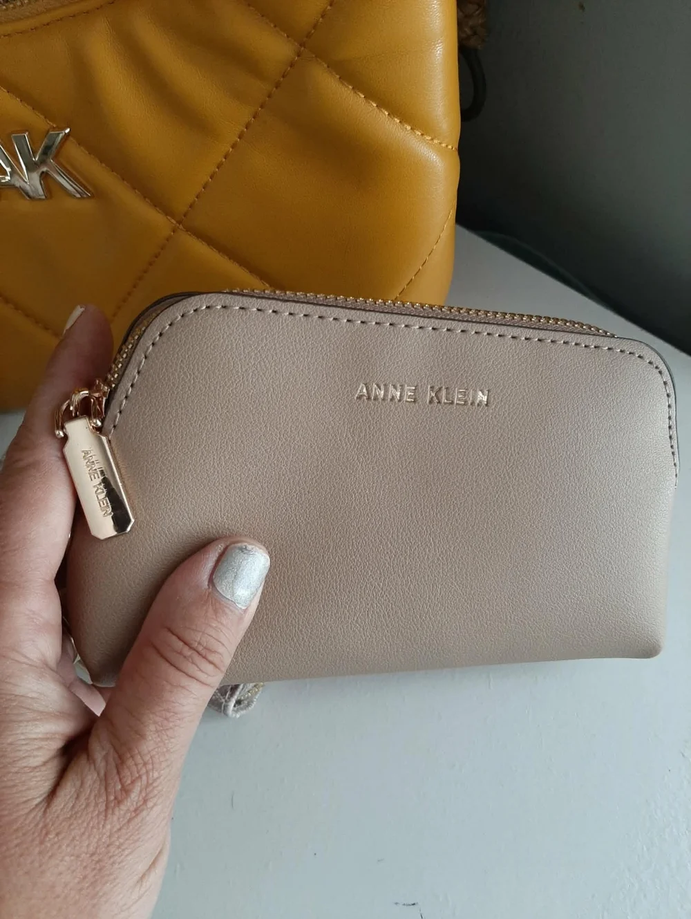 ANNE KLEIN Quilted "Emerson" Hobo Shoulder Bag 4 Pc Set - Picture 13 of 17